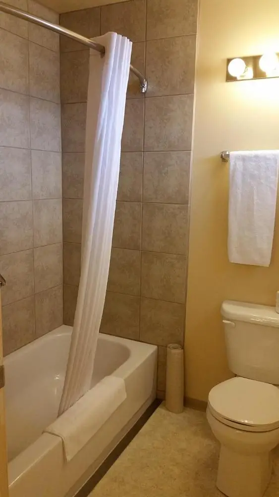 Budget 2 Queen Room